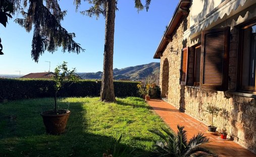Landhaus in Zentrum, Massa, Italien 1