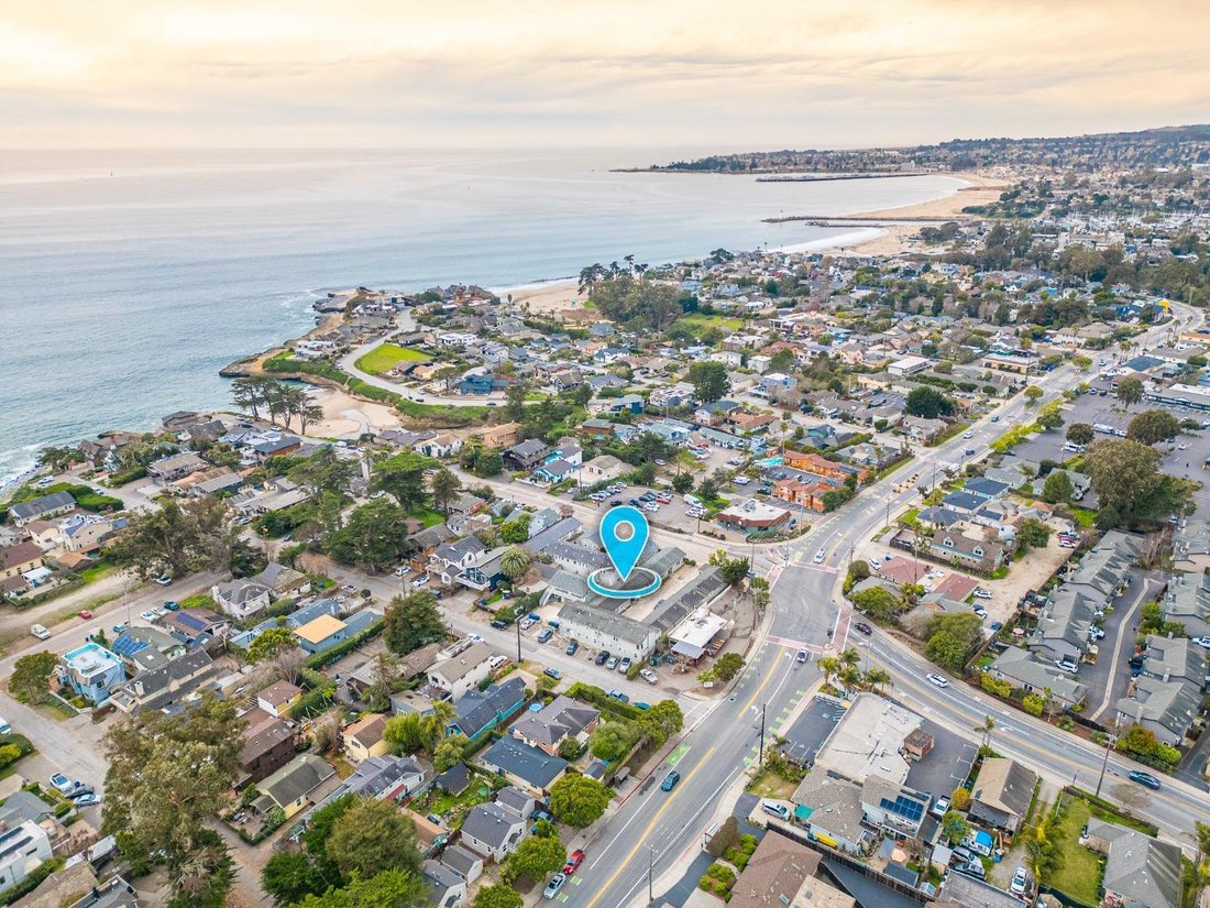 Santa Cruz, California, United States 5 - 17410024