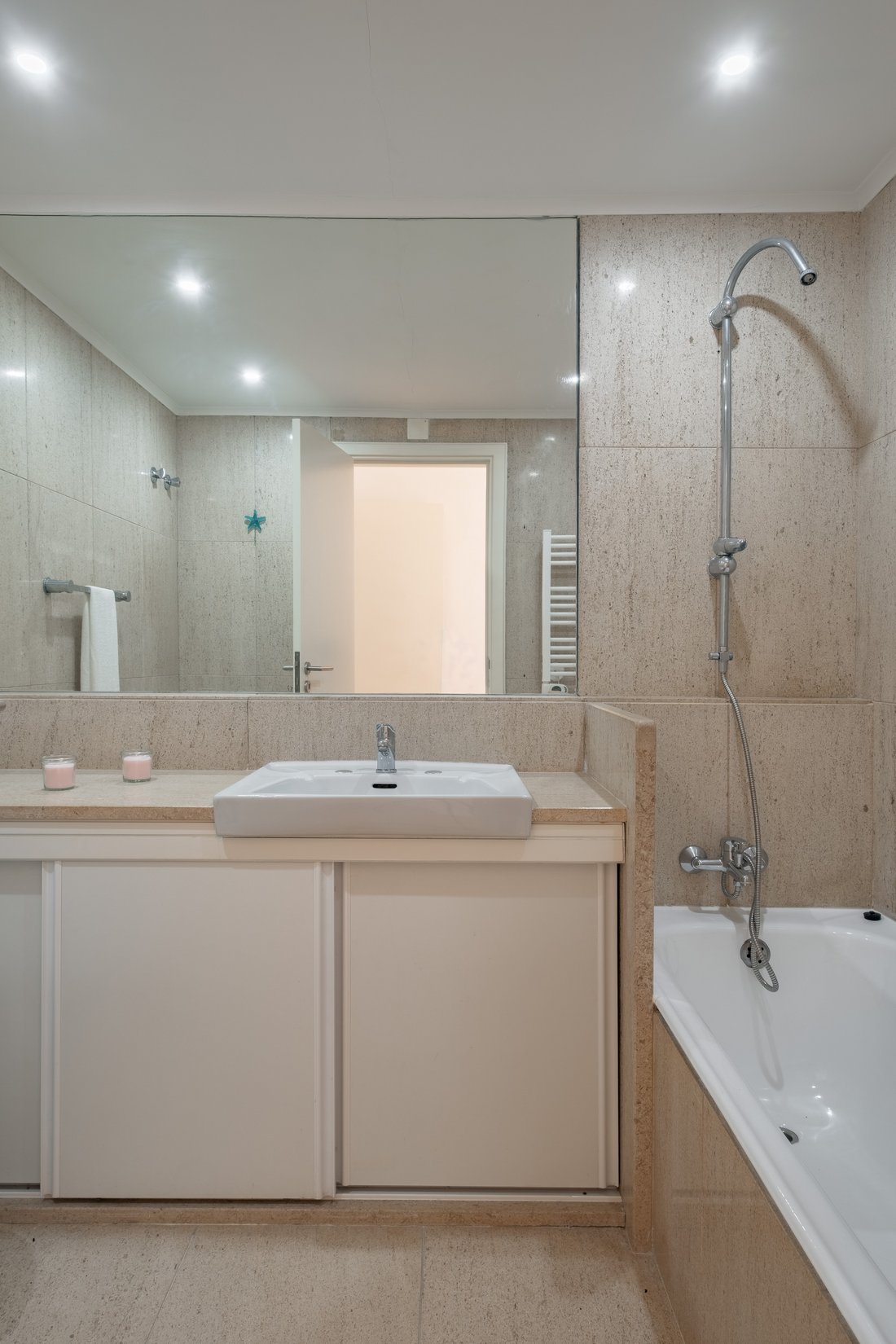 Apartment in Sao Domingos de Benfica, Lisbon, Portugal 3 - 17412297