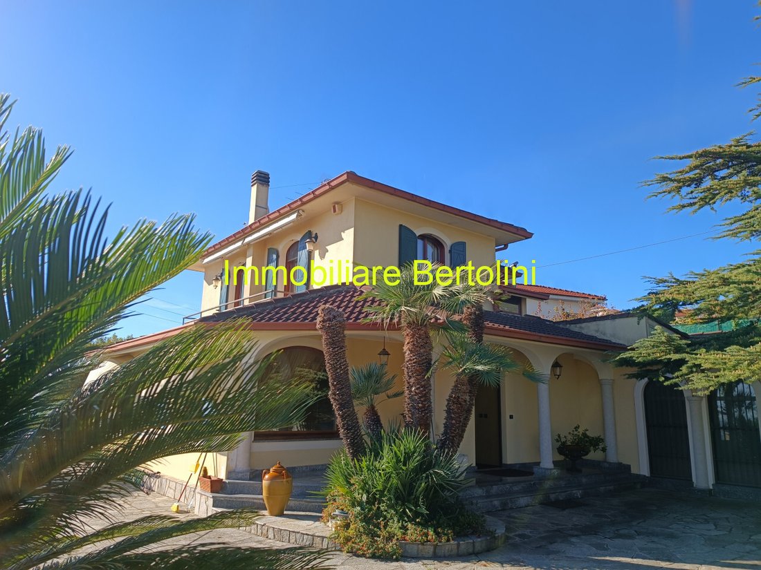 Villa in Coldirodi, Sanremo, Italy 1 - 17417969