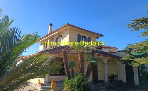 Villa en Coldirodi, Sanremo, Italia 1