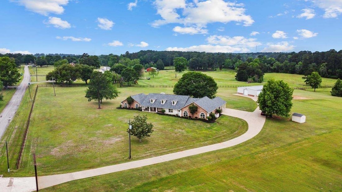 House in Marshall, Texas, United States 2 - 17409510