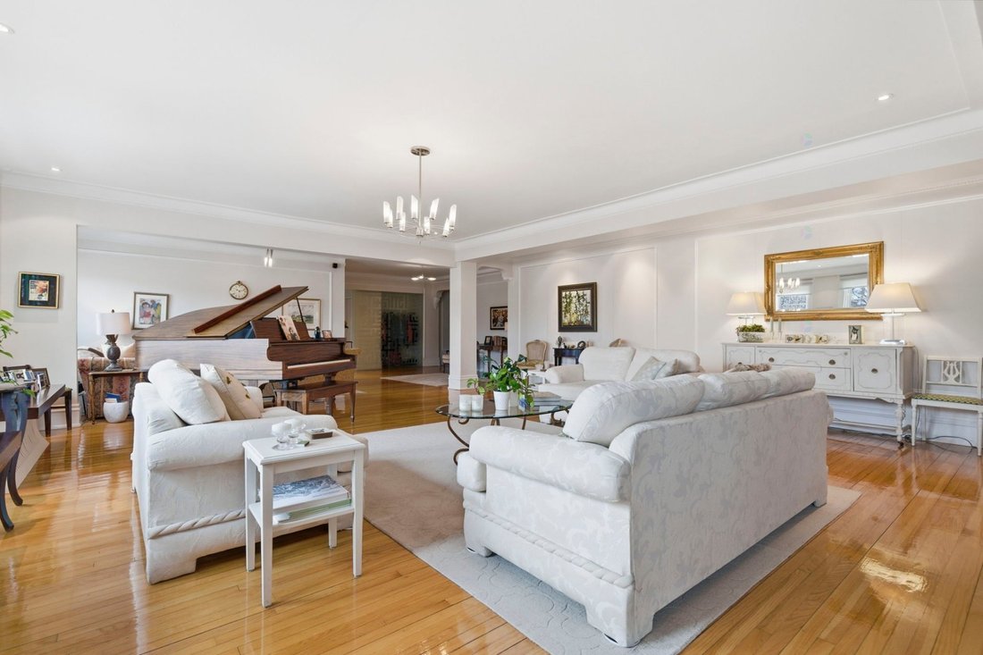Condo in Westmount, Quebec, Canada 4 - 17417783