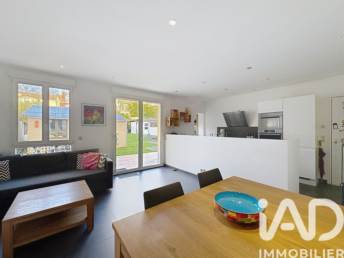 Appartement à Suresnes, Île-de-France, France 2 - 17420253