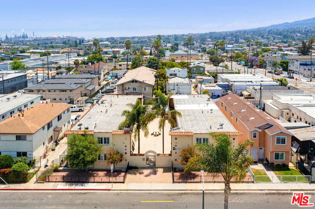 Los Angeles, California, United States 2 - 17410716