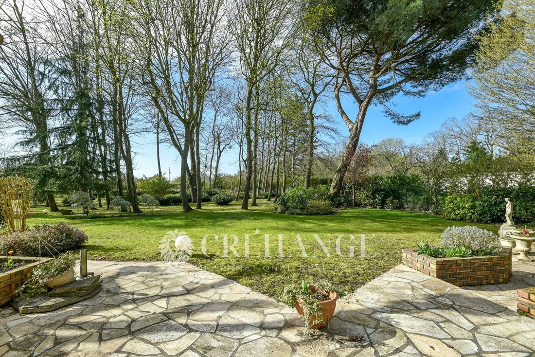 House in Sud, Le Mesnil-le-Roi, France 2 - 17410340