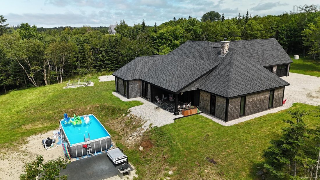House in Yarmouth, Nova Scotia, Canada 3 - 17411277