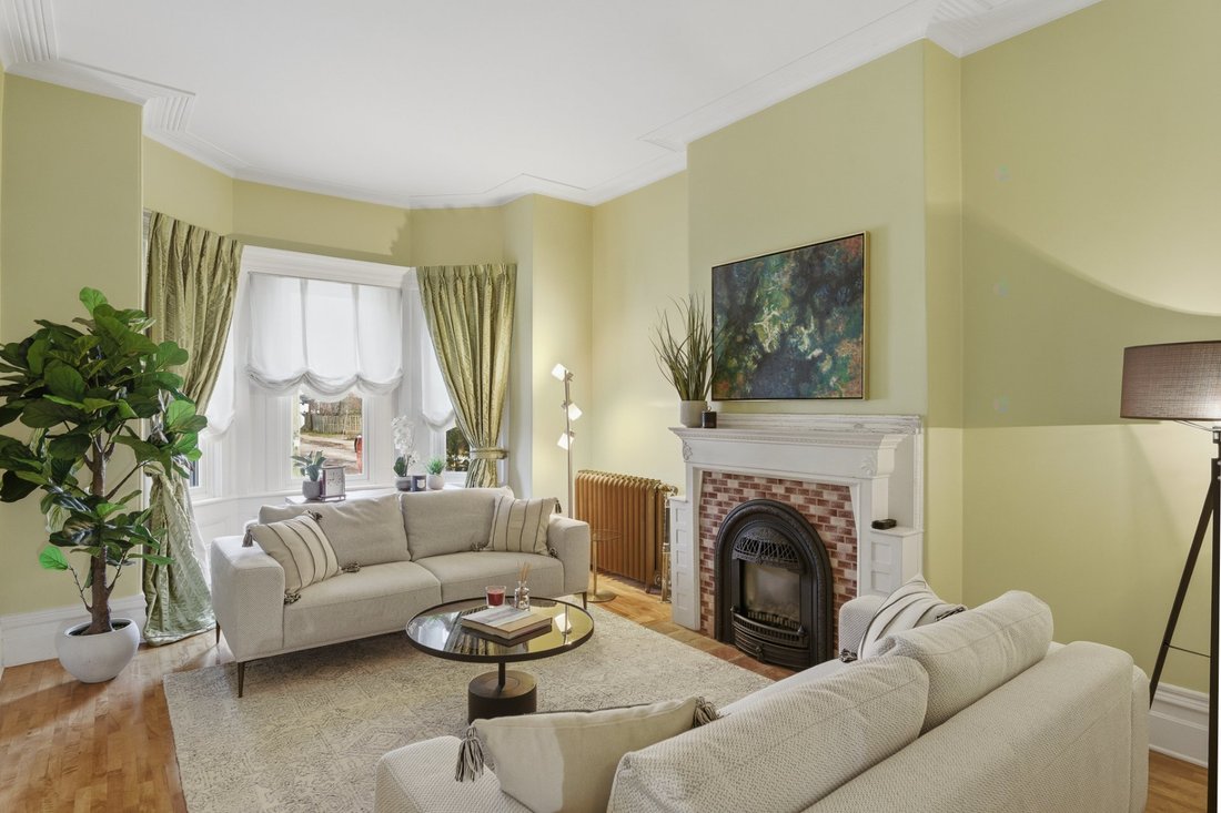 House in Montreal West, Quebec, Canada 5 - 16463657