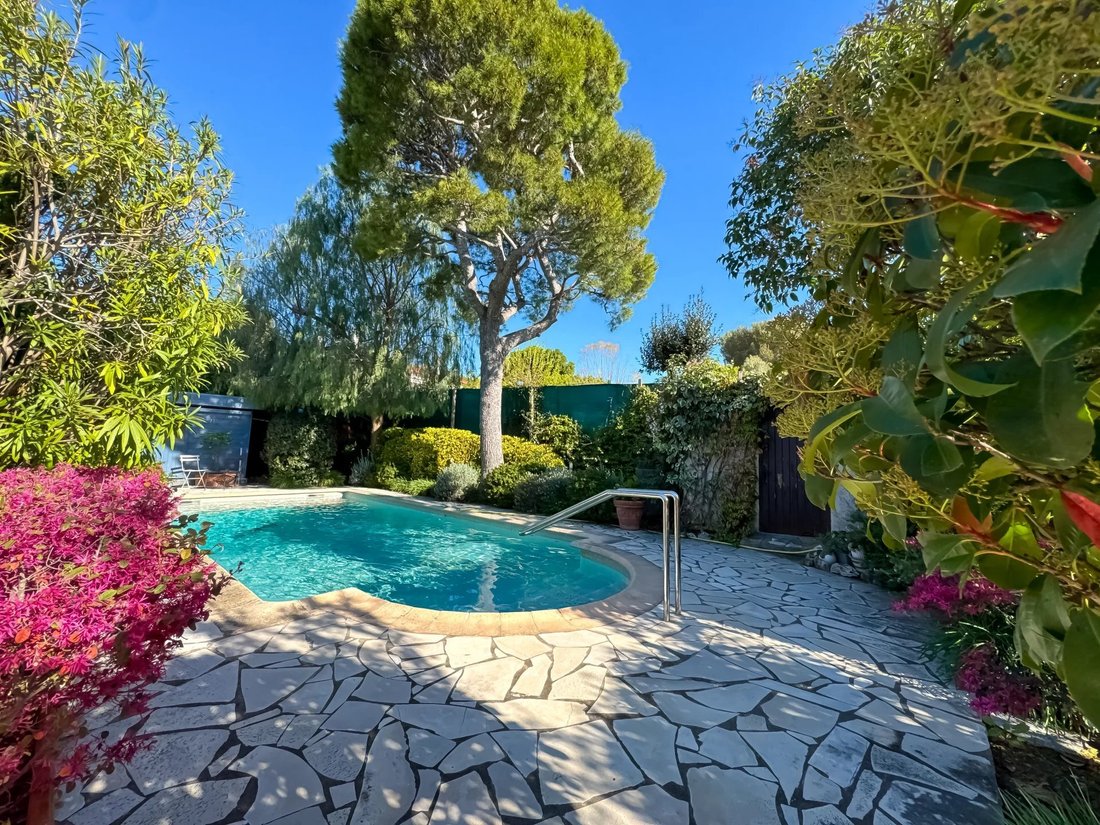 House in Saint-Jean-Cap-Ferrat, Provence-Alpes-Côte d'Azur, France 3 - 17418319