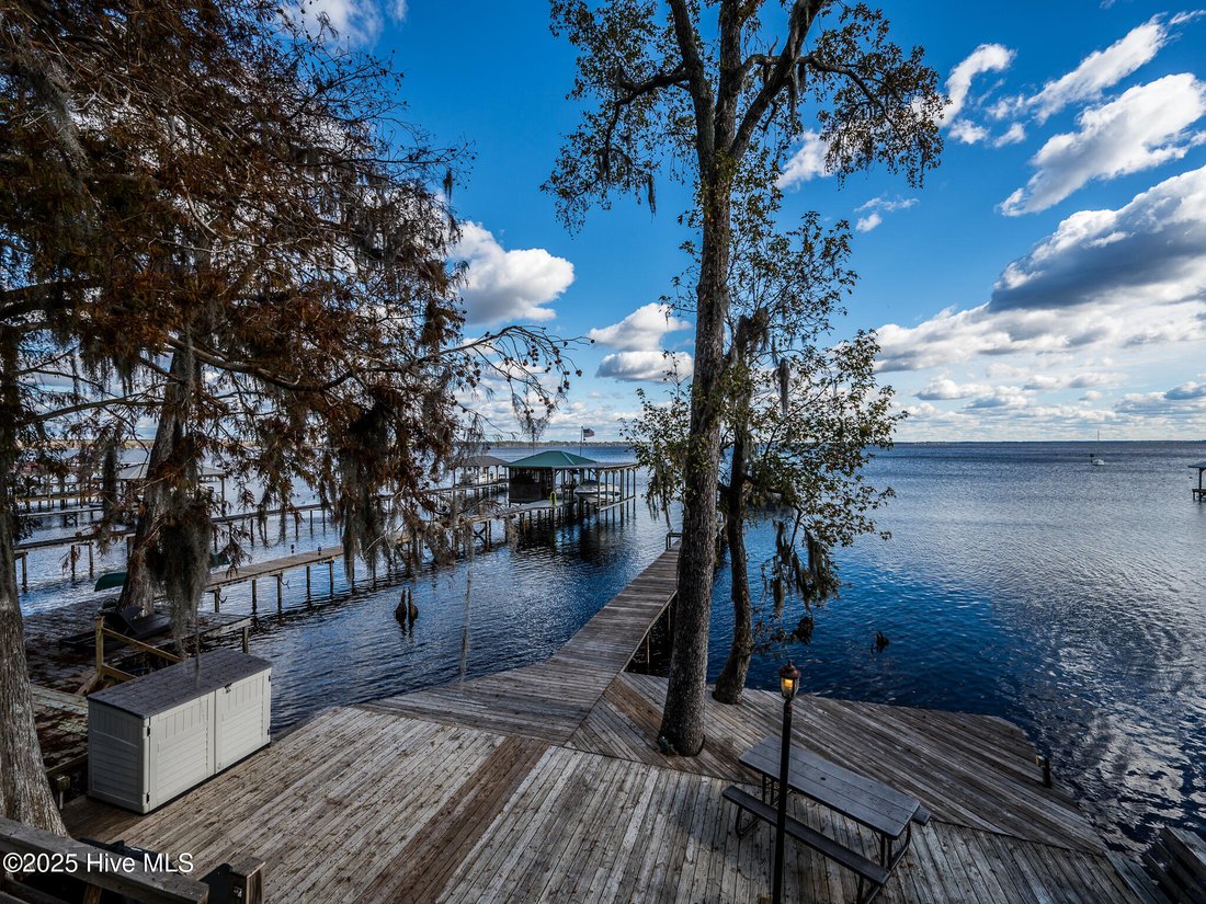 House in Lake Waccamaw, North Carolina, United States 5 - 17409757