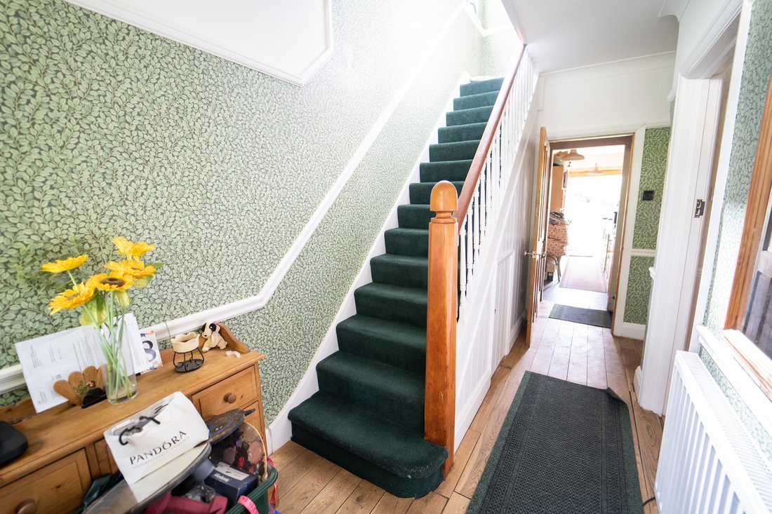 House in Norwood Green, Ealing, England 4 - 17419544