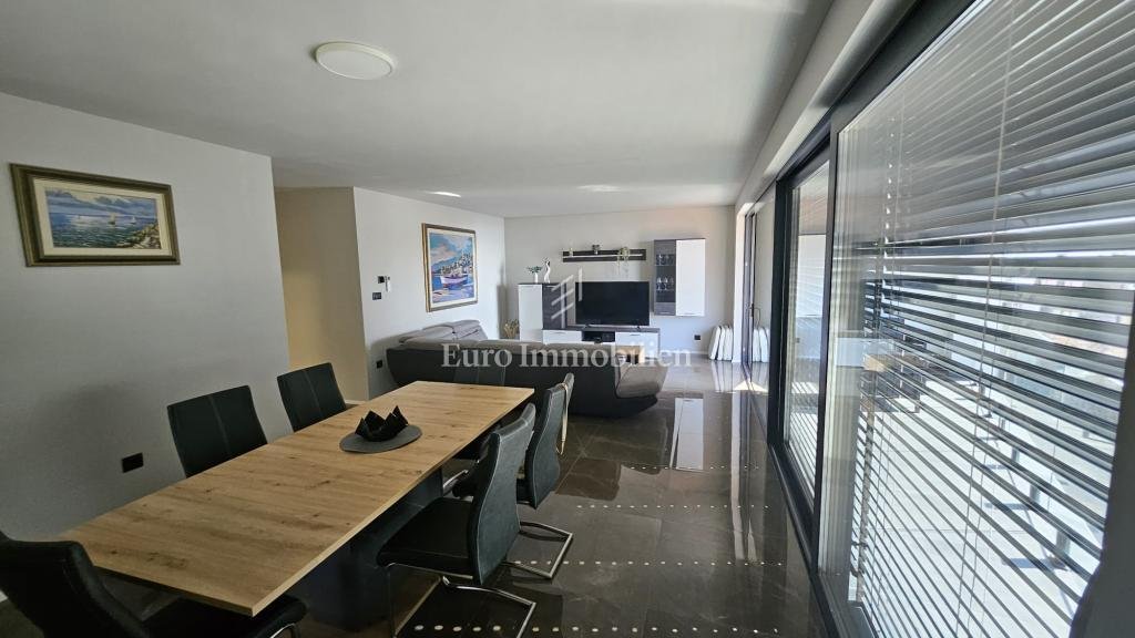 Apartment in Mjesni odbor Centar-Susak, Grad Rijeka, Primorje-Gorski Kotar County 4 - 17414362