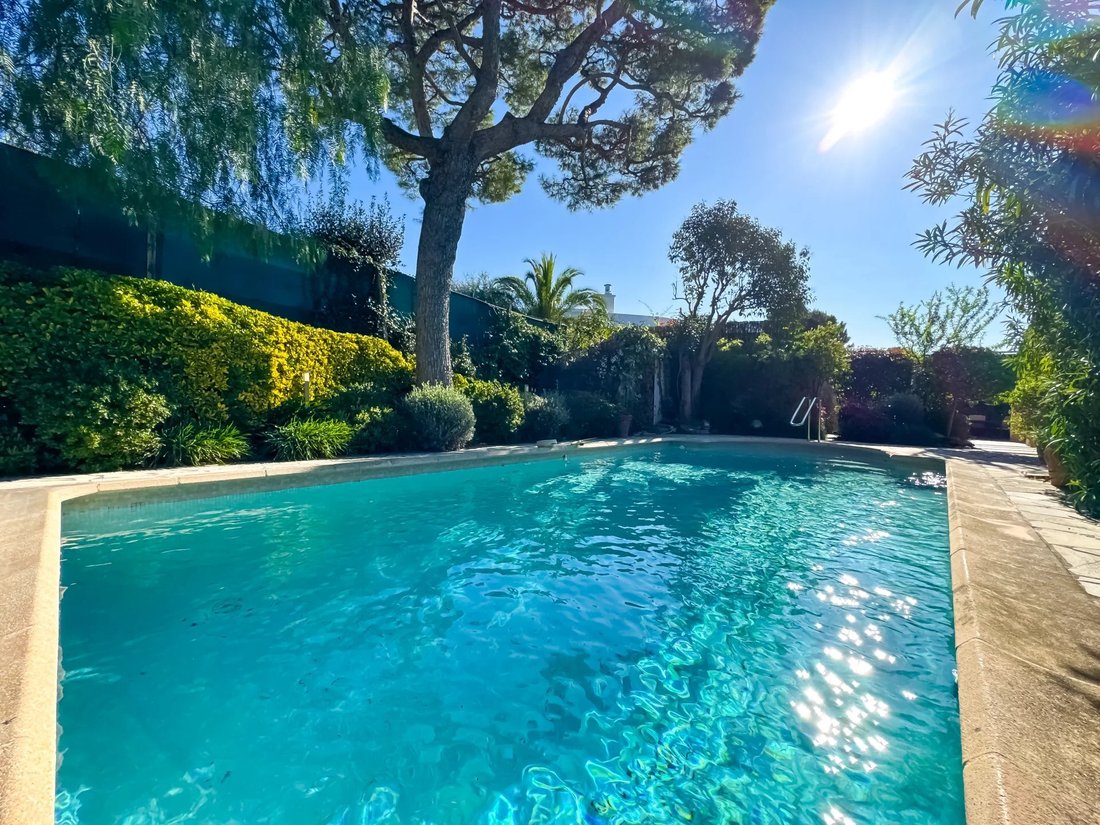 House in Saint-Jean-Cap-Ferrat, Provence-Alpes-Côte d'Azur, France 1 - 17418319