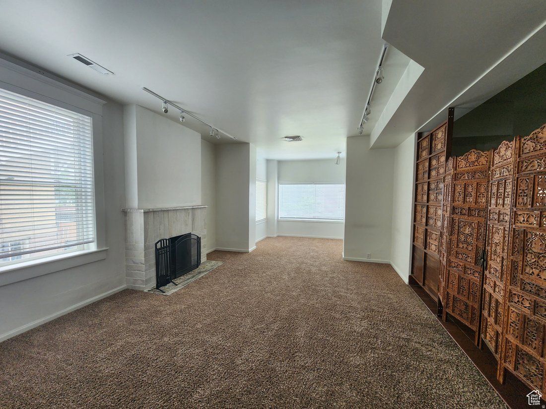 Salt Lake City, Utah, United States 4 - 17410422