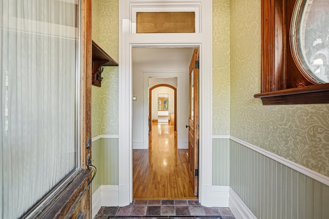 House in Montreal West, Quebec, Canada 3 - 16463657