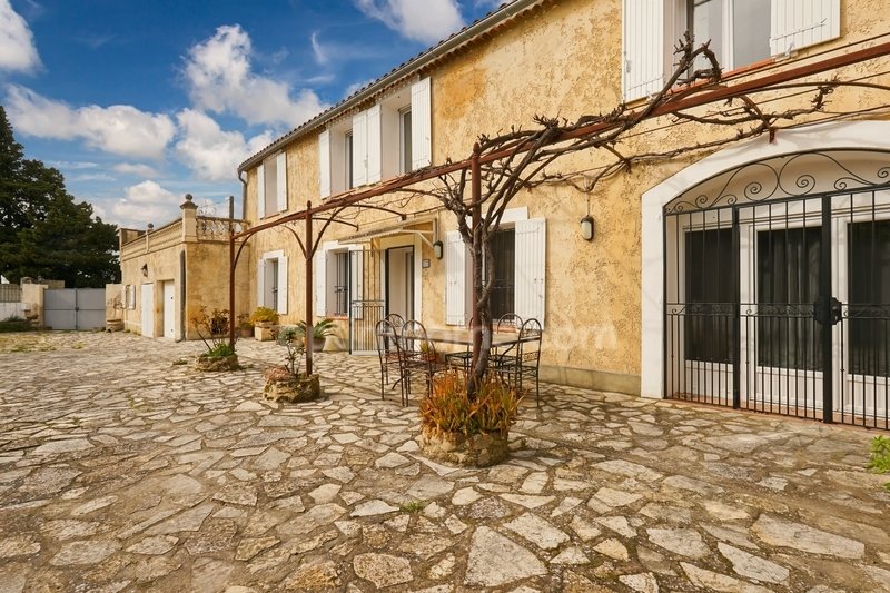 House in Orange, Provence-Alpes-Côte d'Azur, France 1 - 17412212