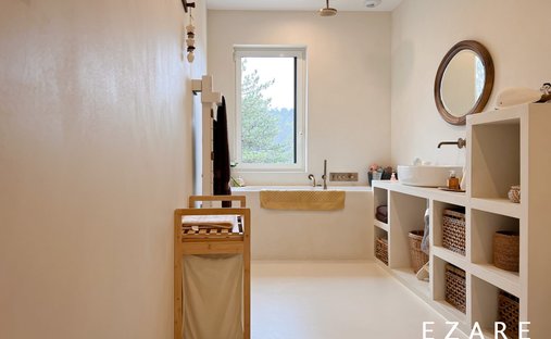 19th Century Château With 4,34 Hectare Wooded Park Swimming Pool Burgundy, Near Beaune