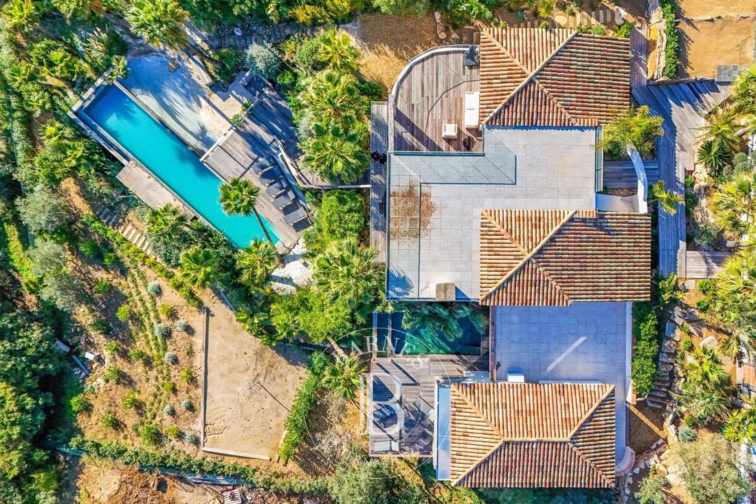 Estate in France 1 - 17056343