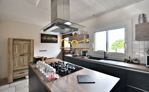 House in Notre-Dame-des-Millieres, Auvergne-Rhône-Alpes, France 1