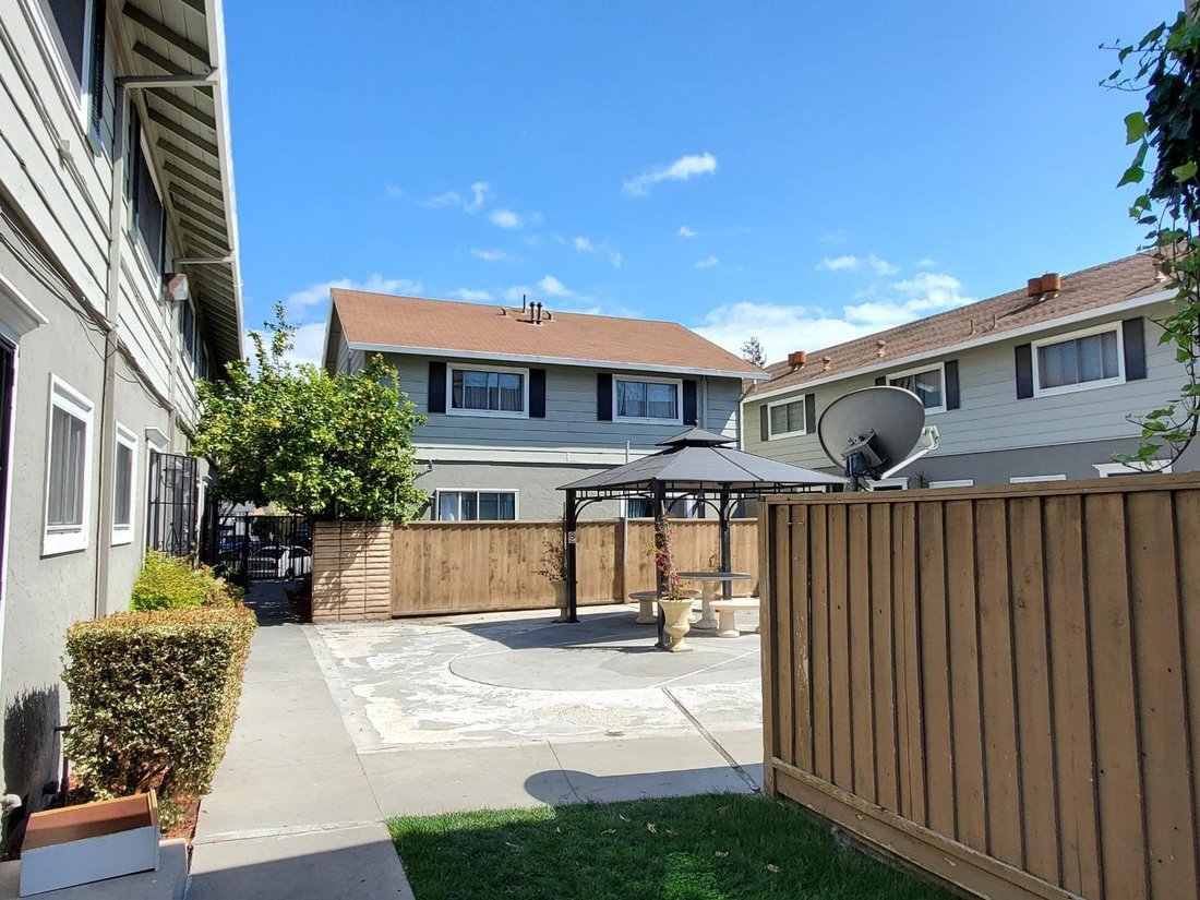 Santa Clara, California, United States 5 - 17413857