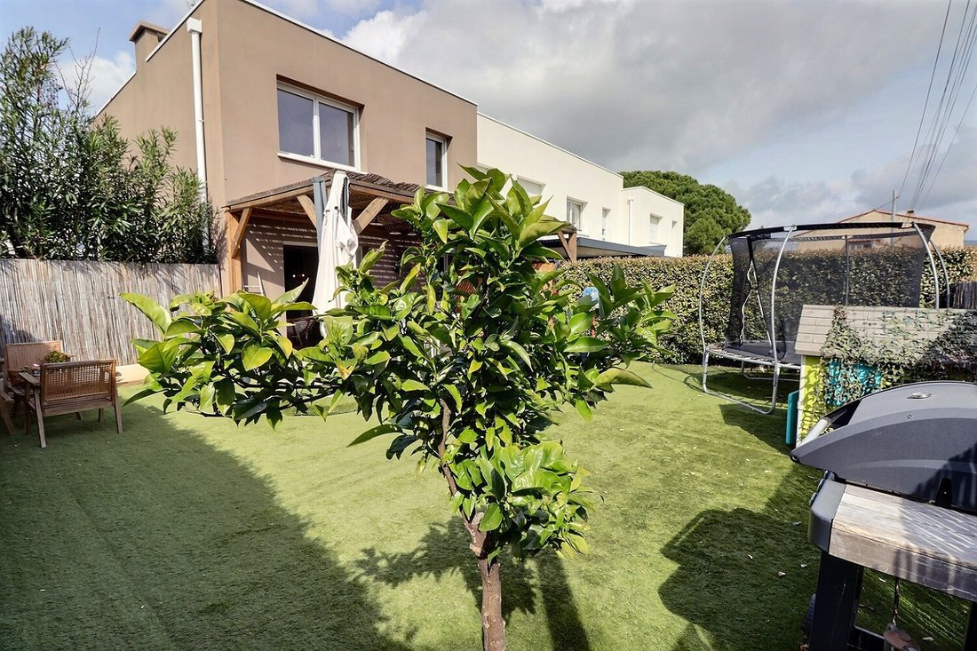 House in La Ciotat, Provence-Alpes-Côte d'Azur, France 1 - 17365632