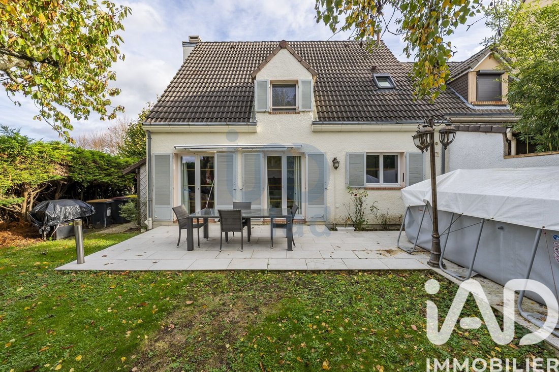 House in Sucy-en-Brie, Ile-de-France, France 1 - 17410777