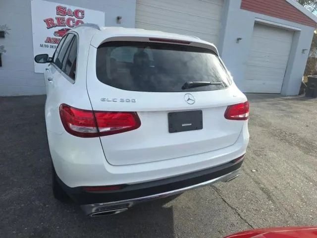 Suv in Philadelphia, PA, United States 4 - 17405053