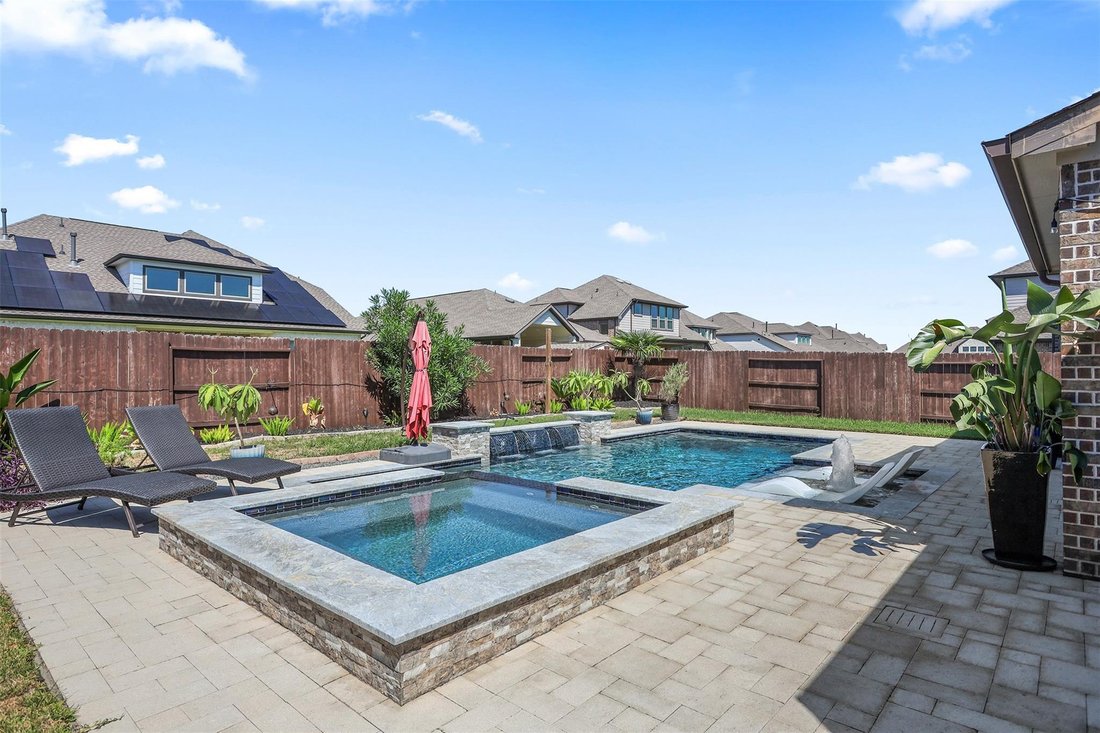 House in Texas City, Texas, United States 2 - 17415873