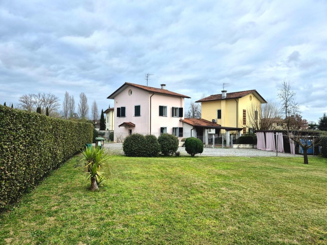 Villa in Segromigno in Monte, Capannori, Tuscany 1 - 17415754
