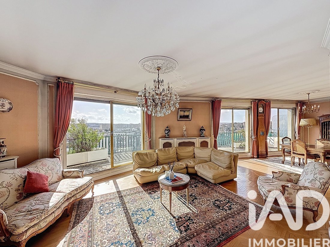 Apartment in Le Petit Chambord, Bourg-la-Reine, France 2 - 17409912