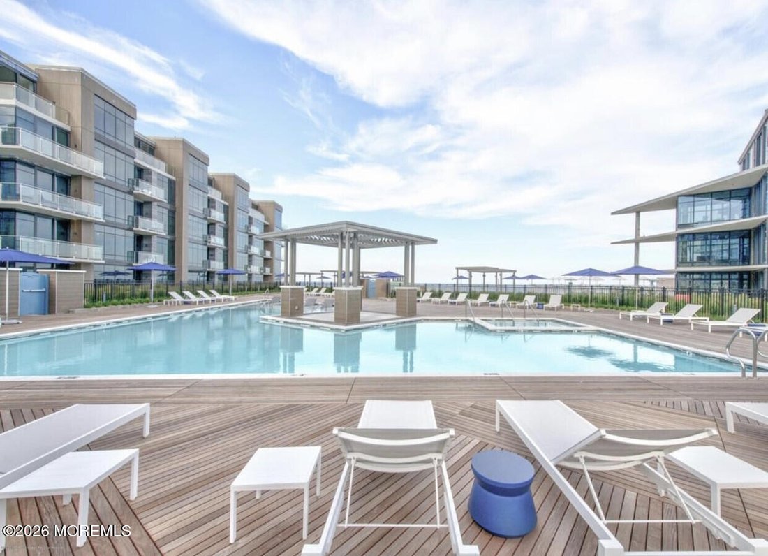Condo in Long Branch, New Jersey, United States 4 - 17417075
