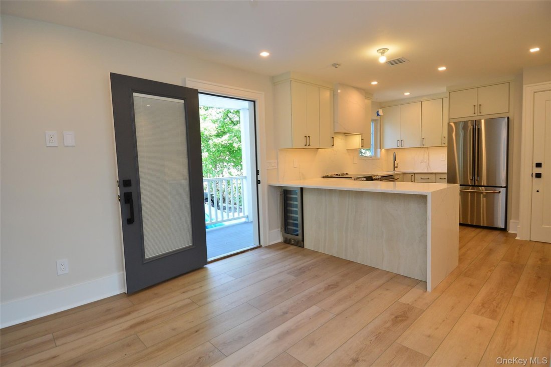 House in Eastchester, New York, United States 4 - 17421425