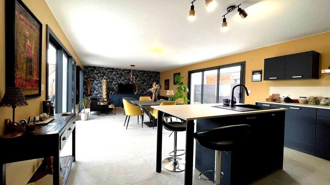 House in Saint-Palais-sur-Mer, Nouvelle-Aquitaine, France 5 - 17416070