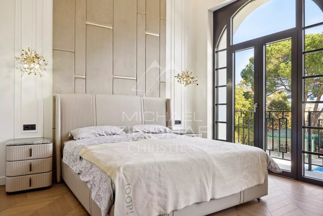 Villa in Ponteil, Antibes, France 2 - 14067648
