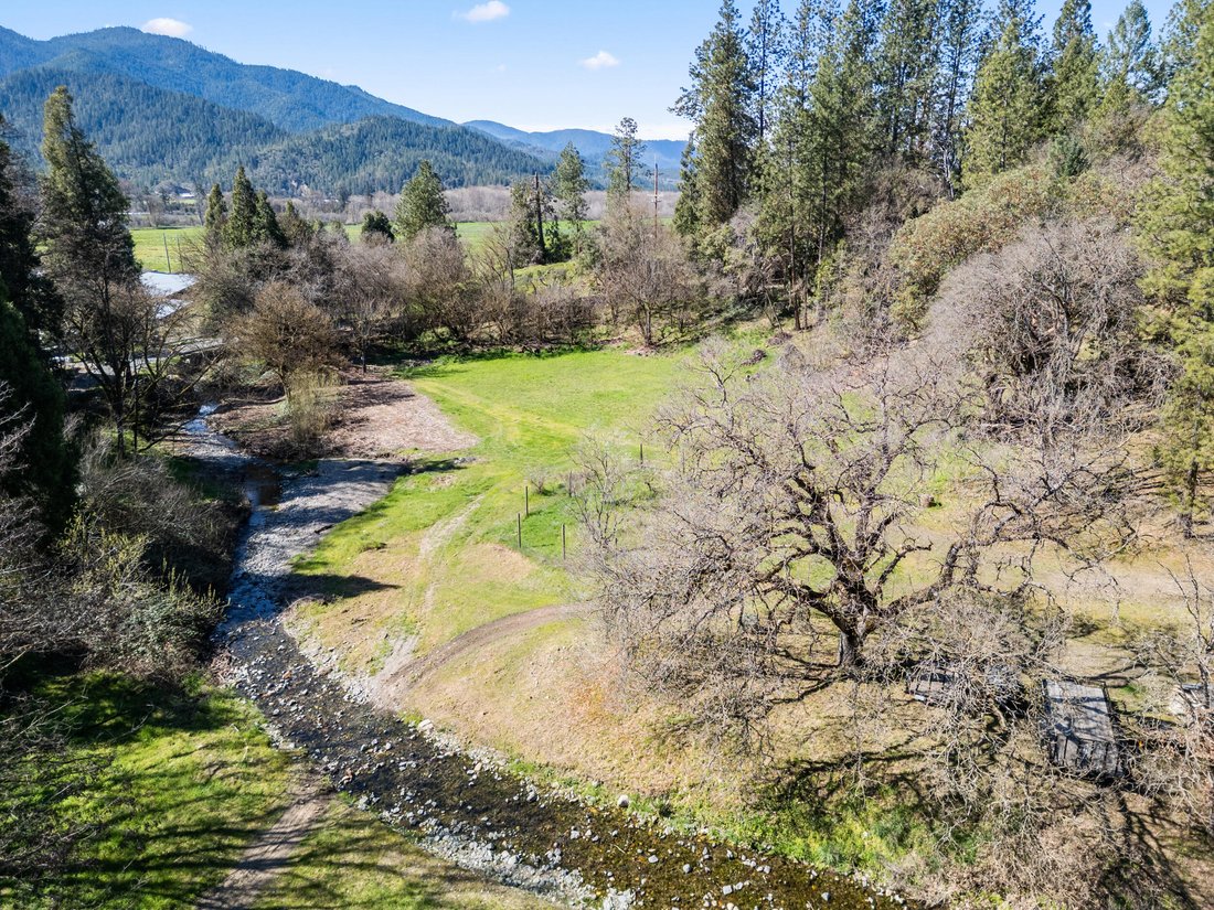 House in Grants Pass, Oregon, United States 3 - 17409830