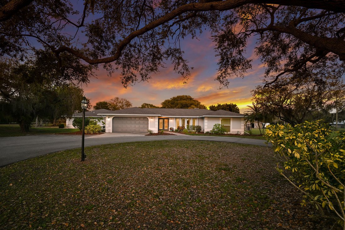 House in Sarasota, Florida, United States 2 - 17409253