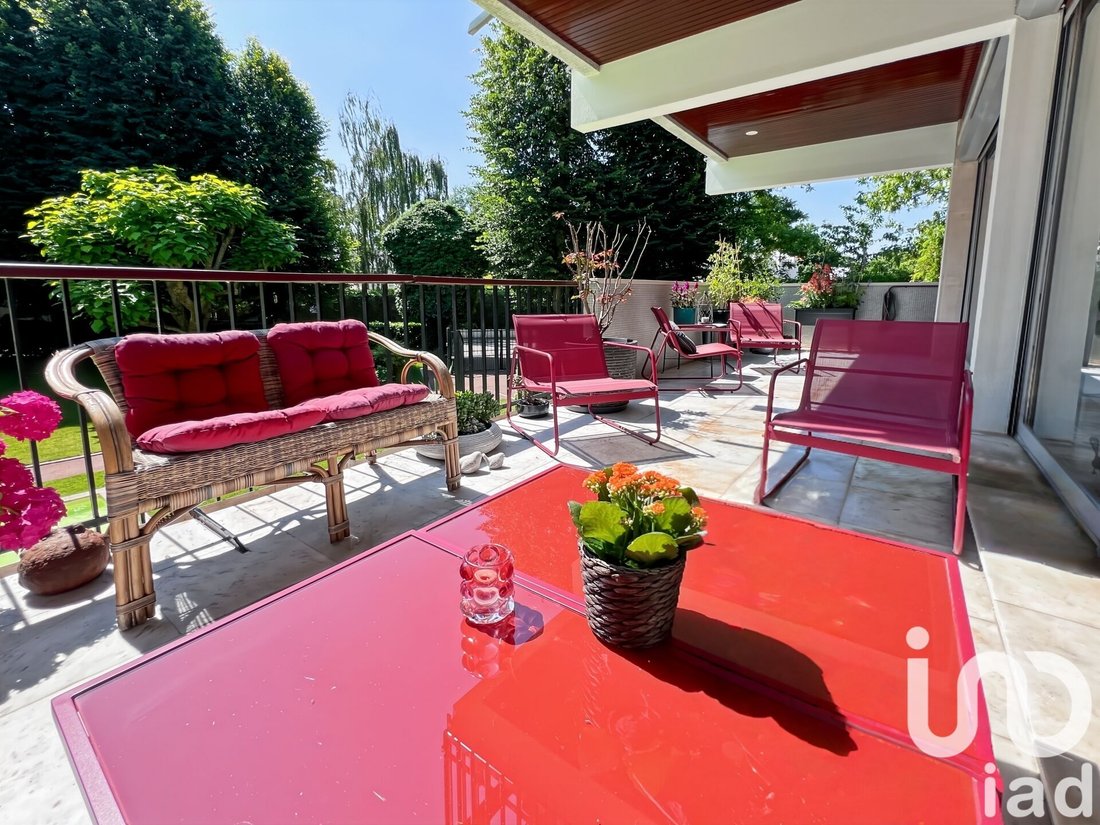 Apartment in Domaine Saint-François d'Assise, La Celle-Saint-Cloud, France 1 - 17411828
