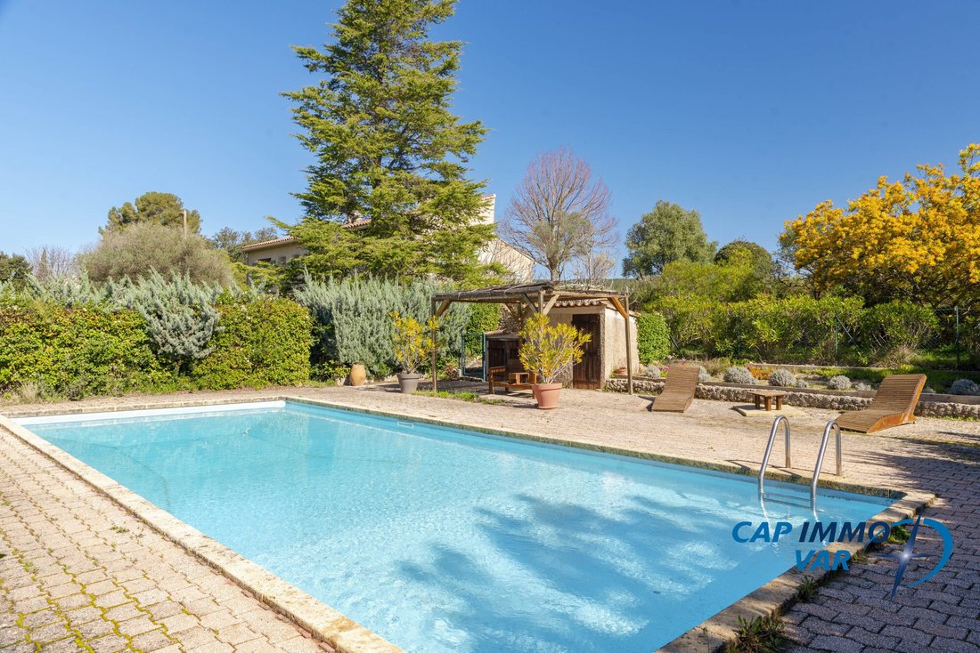 Villa in Le Castellet, Provence-Alpes-Côte d'Azur, France 1 - 17272101