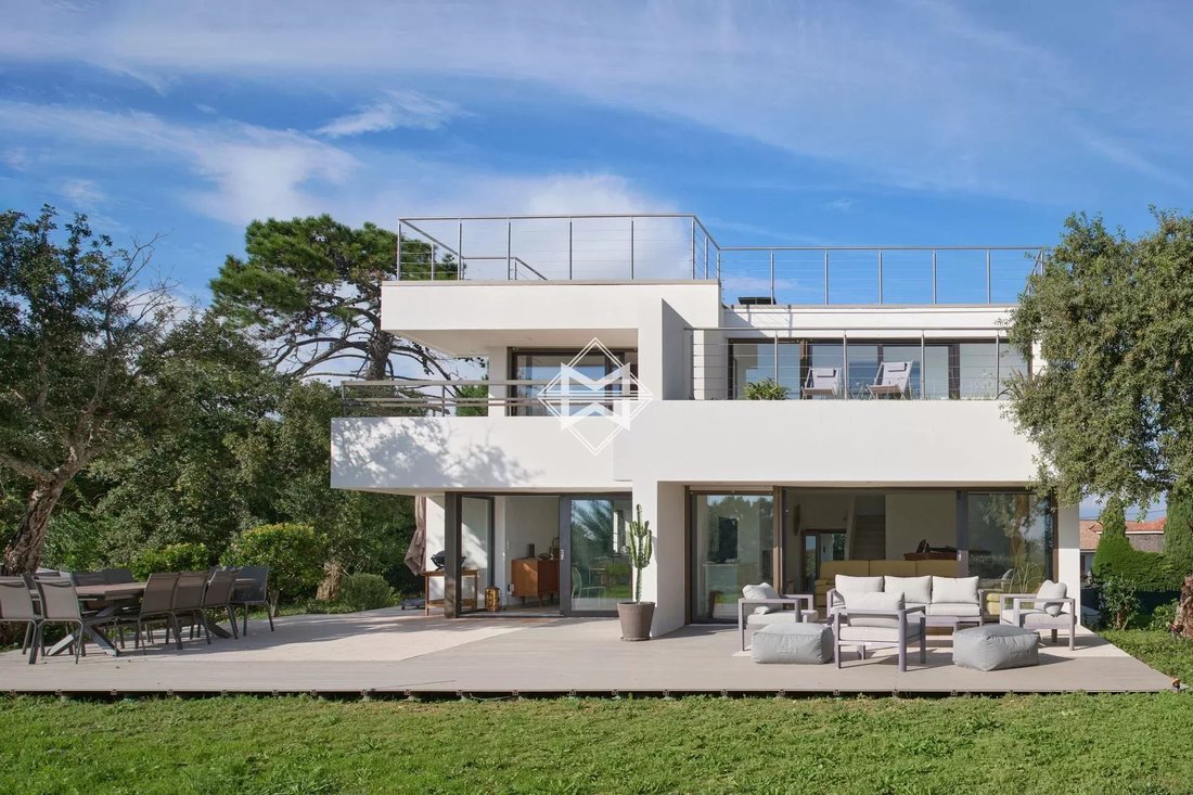 Villa in La Californie, Cannes, France 1 - 17408732