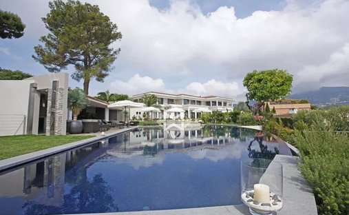 Villa in Saint-Jean-Cap-Ferrat, Provence-Alpes-Côte d'Azur, France 1