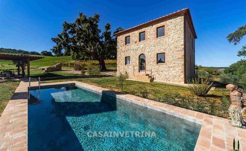 Country House in Roccastrada, Tuscany, Italy 1