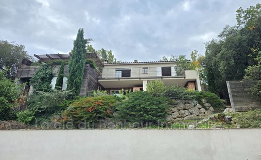 Villa in Esparron-de-Verdon, Provence-Alpes-Côte d'Azur, France 1