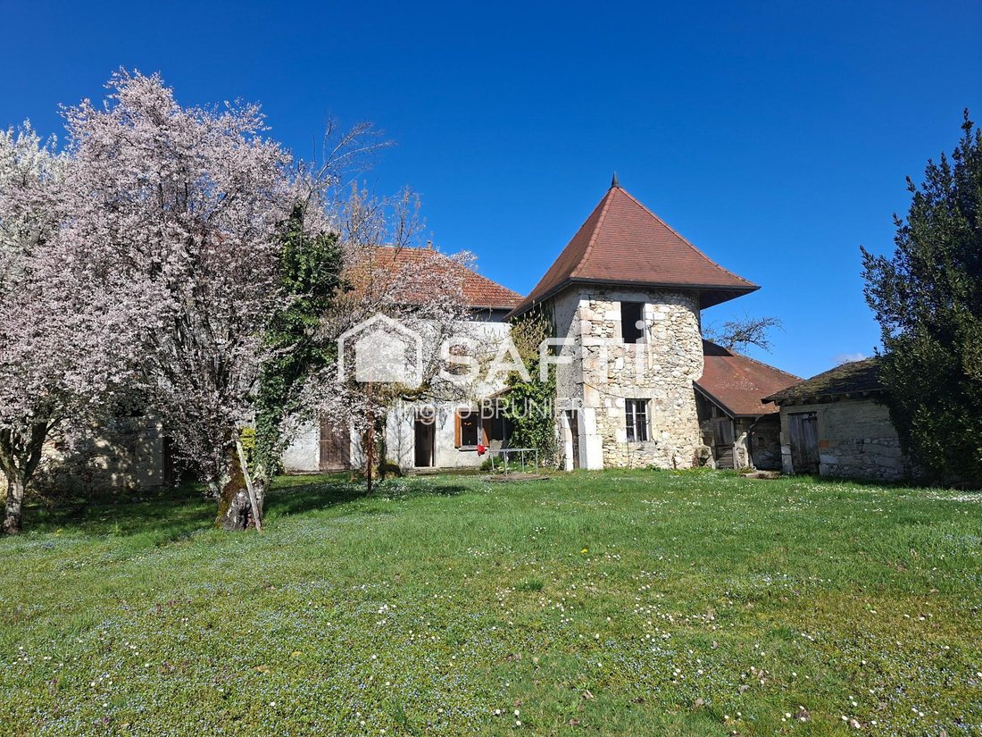 House in Yenne, Auvergne-Rhône-Alpes, France 2 - 17409360