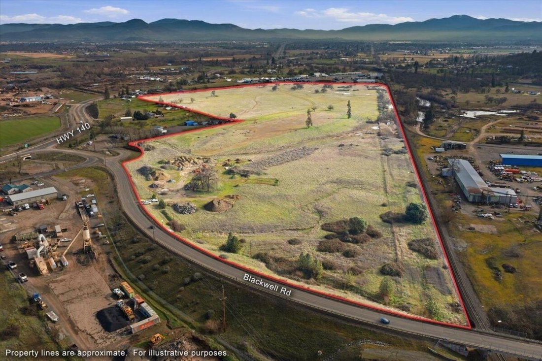 House in Medford, Oregon, United States 1 - 17414194