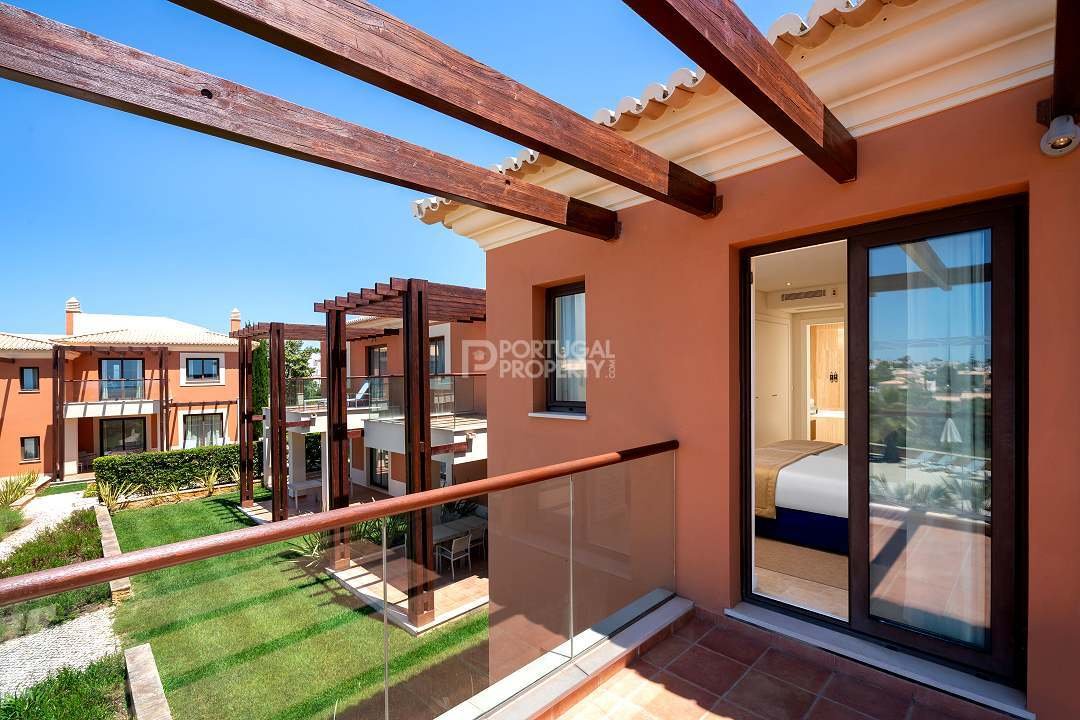 Townhouse in Carvoeiro, Algarve, Portugal 2 - 17410012