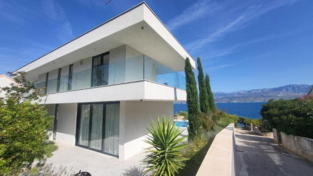 Villa in Splitska, Split-Dalmatia County, Croatia 4 - 17416419