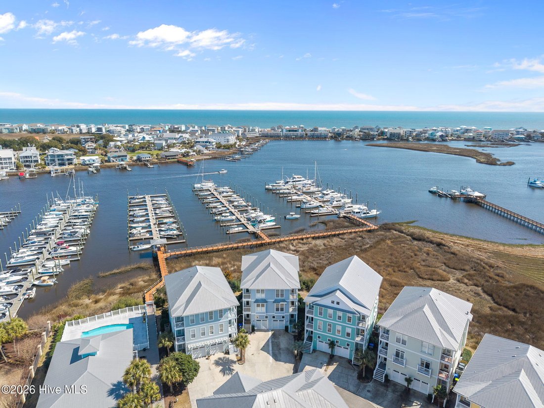 Townhouse in Carolina Beach, North Carolina, United States 3 - 17407889