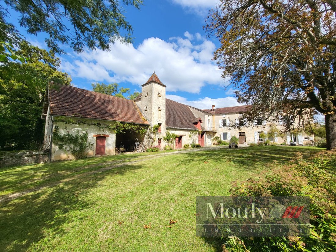 Estate in Boissières, Occitania, France 1 - 16746007