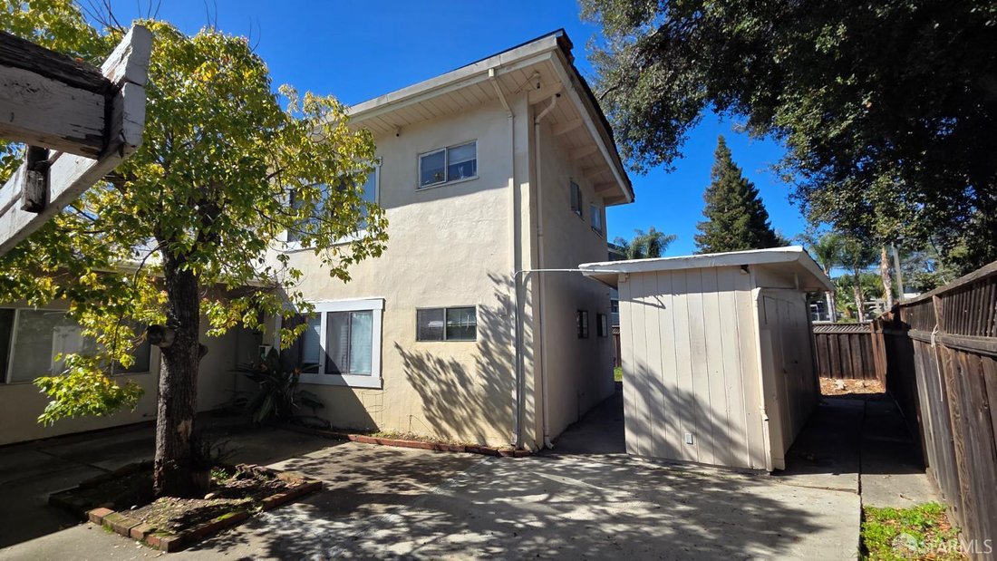 Mountain View, California, United States 5 - 17418287