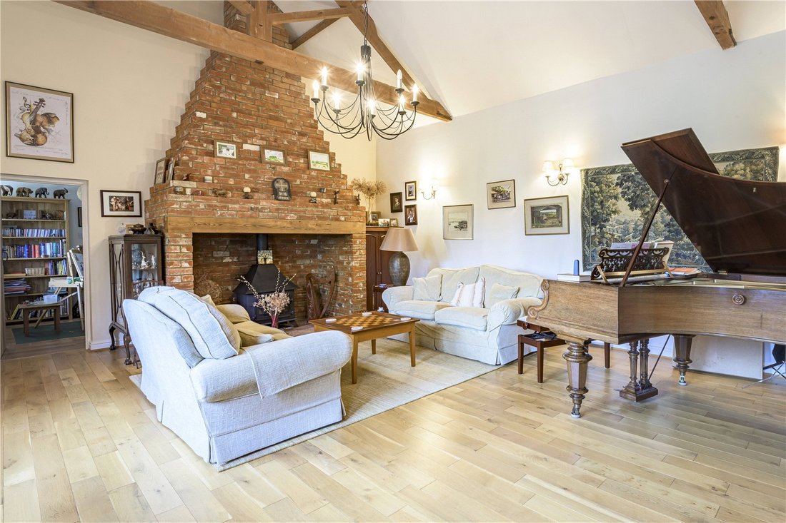 House in Suffolk, England 2 - 17413952